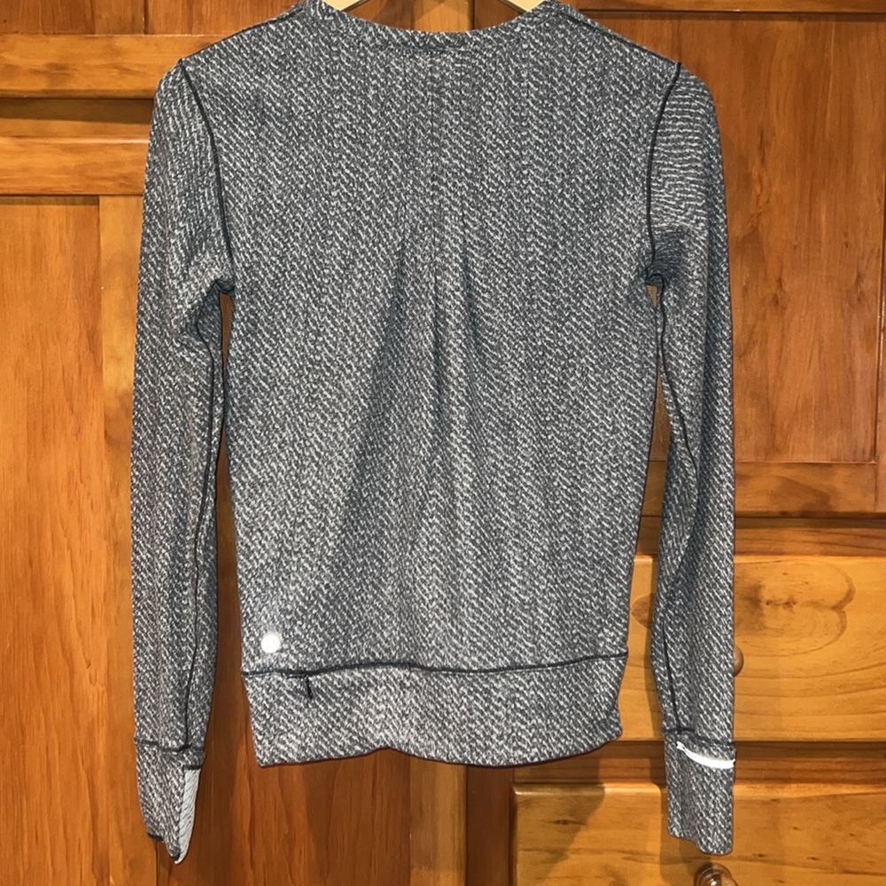 Lululemon Grey Patterned Crew Neck Sweatshirt - image 5